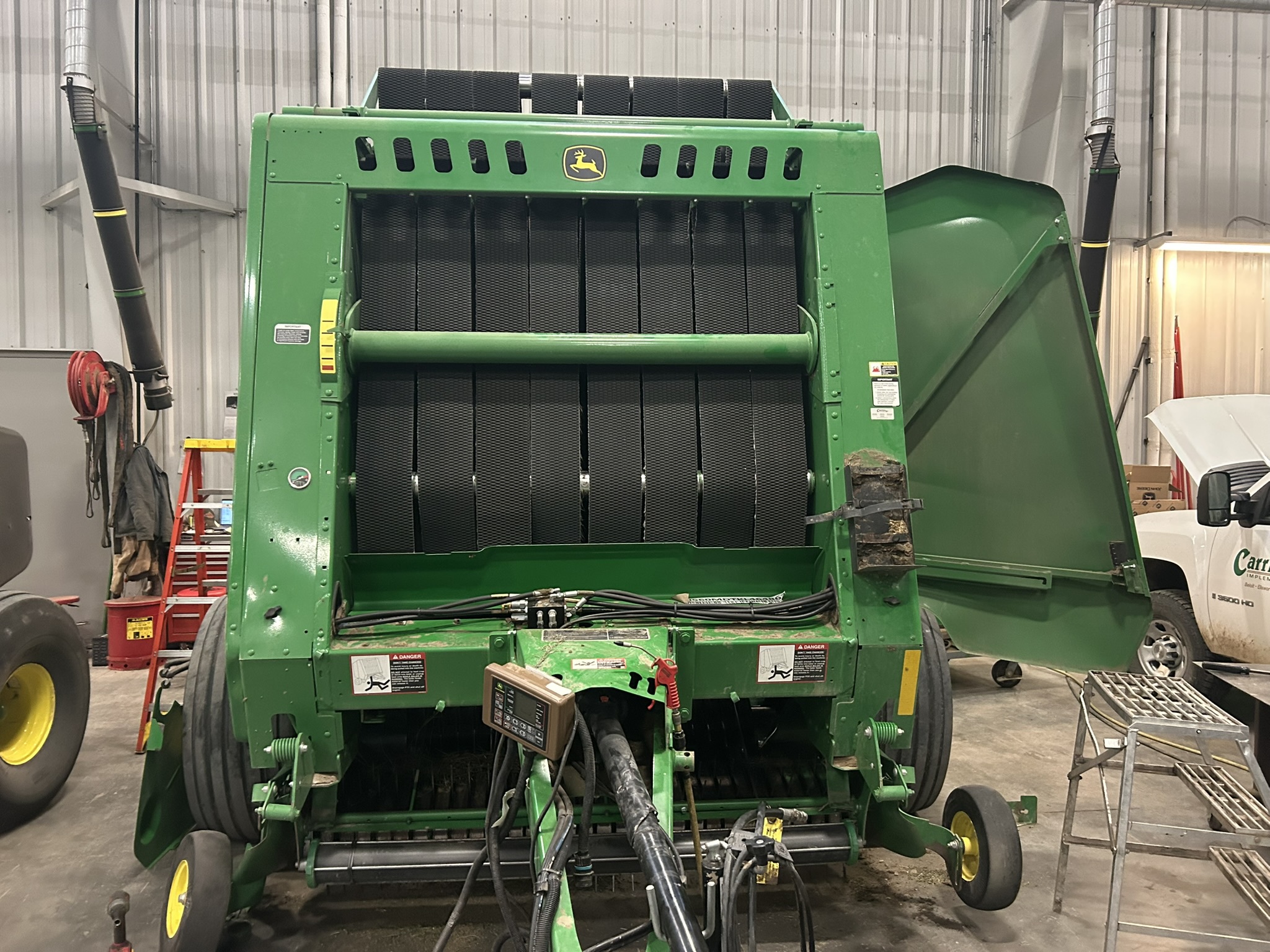 2019 John Deere 560M Image 2