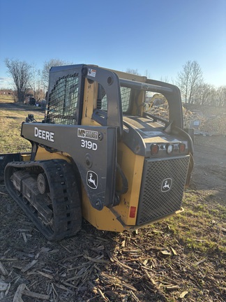 Used 2012 John Deere 319D Compact Track Loaders at Horizon Ag & Turf in Edmonton West, AB - Photo4
