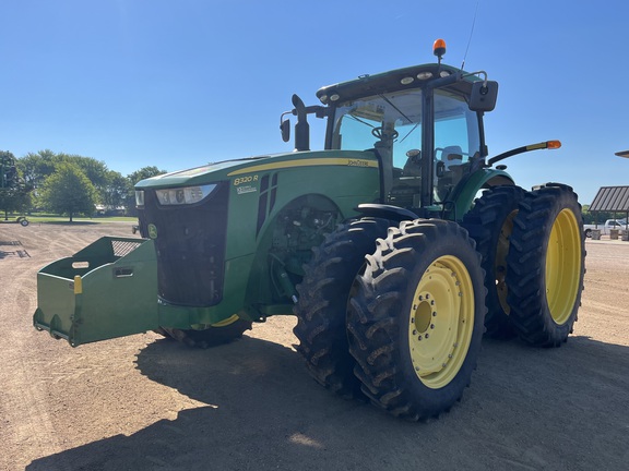  John Deere 8320R
