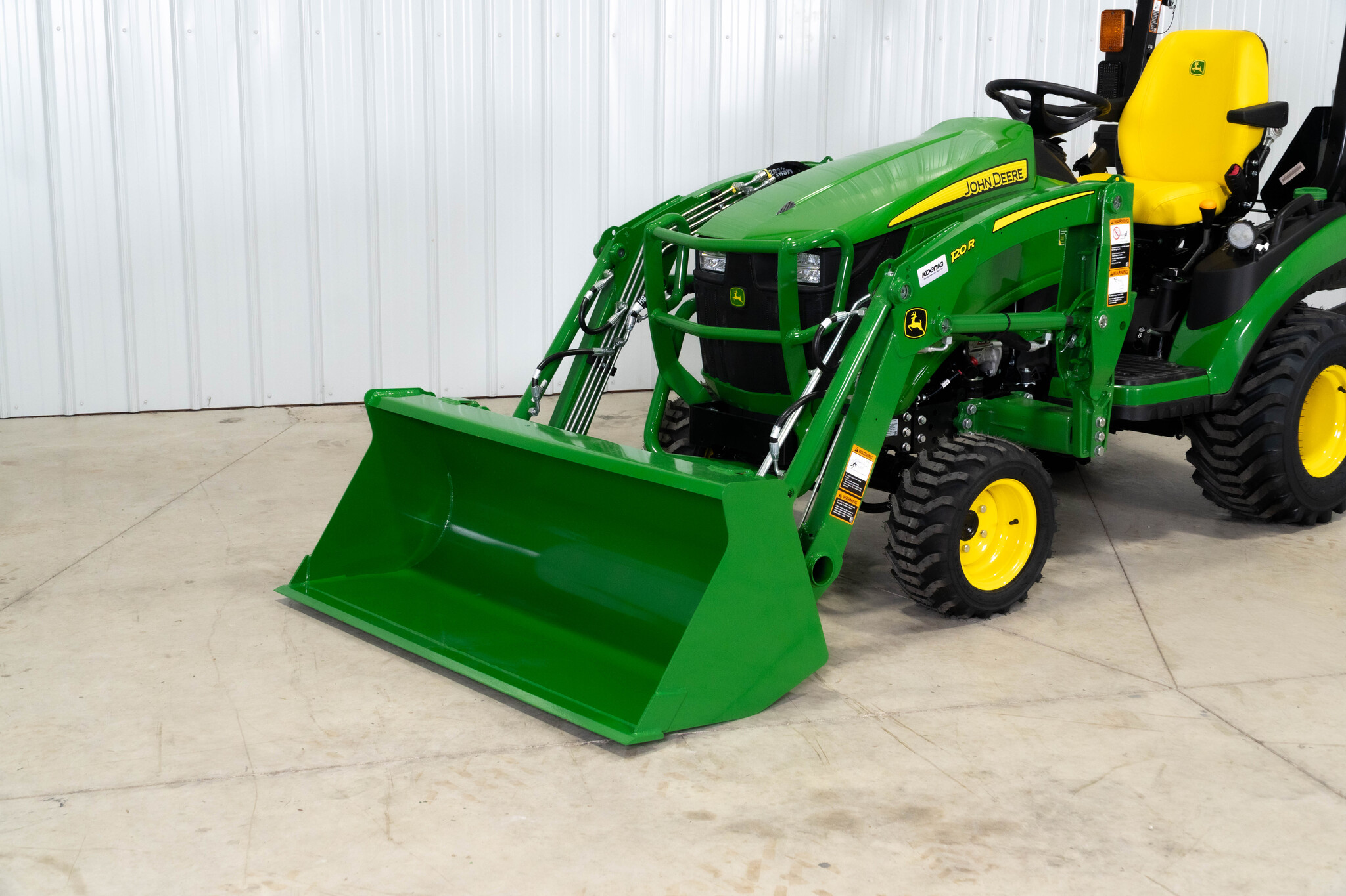 New In-Stock 2026 John Deere 1025R Compact Utility Tractors at Koenig Equipment in Franklin, IN - PhotoXL1