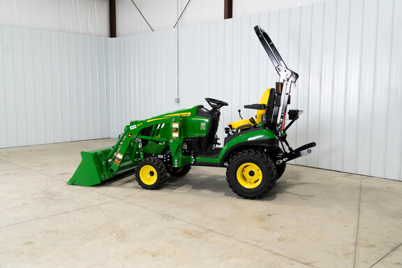New In-Stock 2026 John Deere 1025R Compact Utility Tractors at Koenig Equipment in Franklin, IN - Photo4