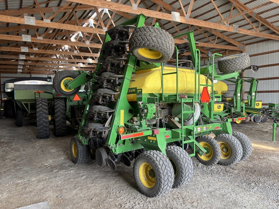 Used 2012 John Deere 1990 Air Drills and Seeders at Koenig Equipment in Anna, OH - Photo4