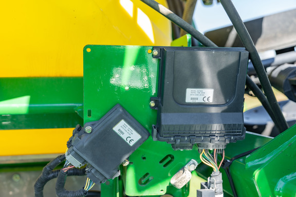 Used 2012 John Deere 1990 Air Drills and Seeders at Koenig Equipment in Anna, OH - Photo13