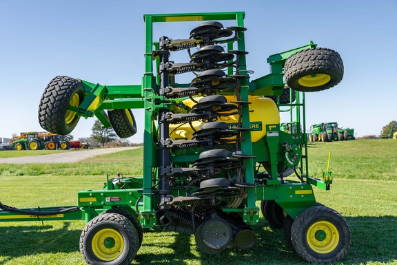 Used 2012 John Deere 1990 Air Drills and Seeders at Koenig Equipment in Anna, OH - Photo1