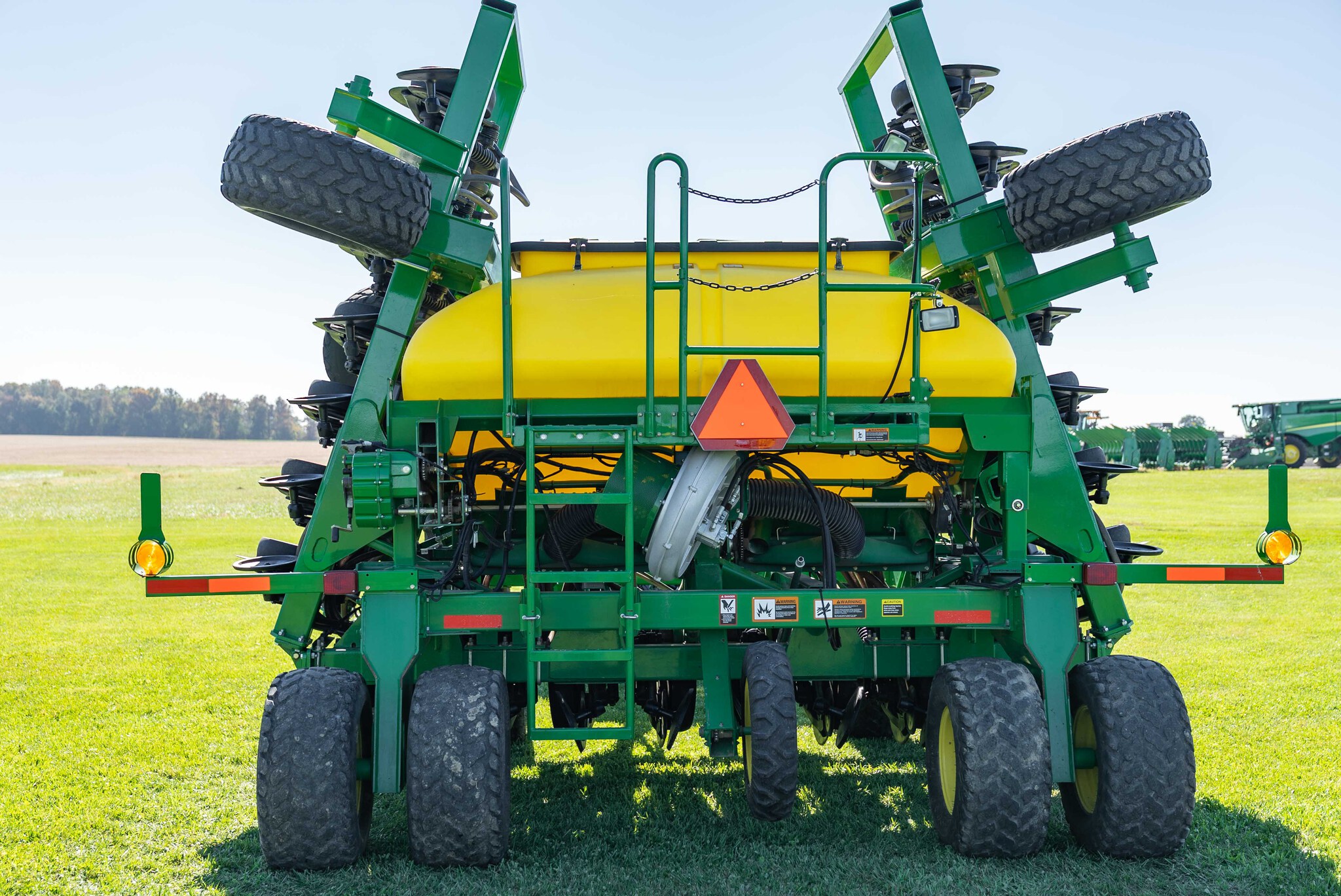 Used 2012 John Deere 1990 Air Drills and Seeders at Koenig Equipment in Anna, OH - PhotoXL3