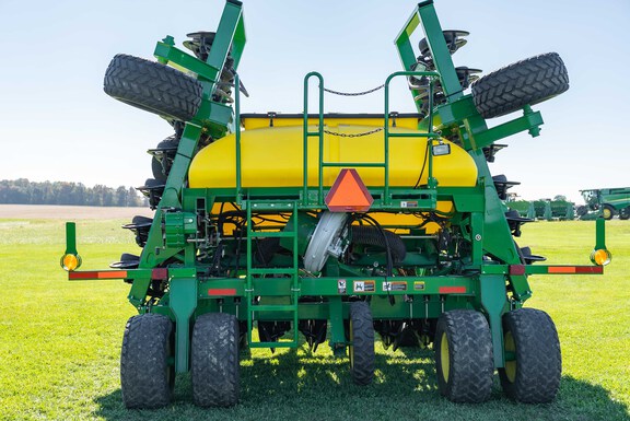 Used 2012 John Deere 1990 Air Drills and Seeders at Koenig Equipment in Anna, OH - Photo3