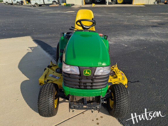 Photo of 2008 John Deere X740