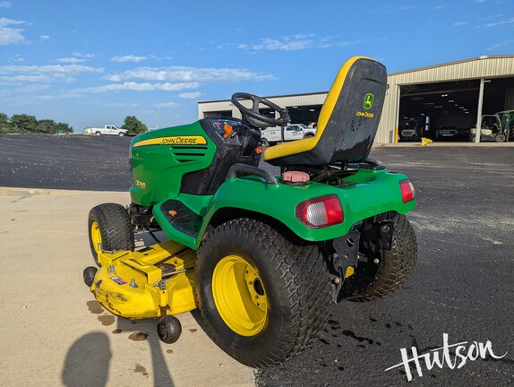 Photo of 2008 John Deere X740