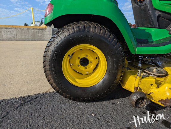 Photo of 2008 John Deere X740