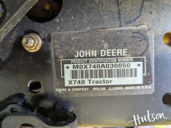 Photo of 2008 John Deere X740