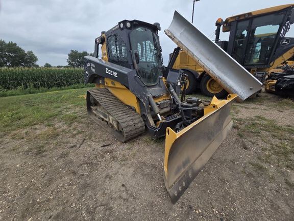 Photo of 2023 John Deere 333G