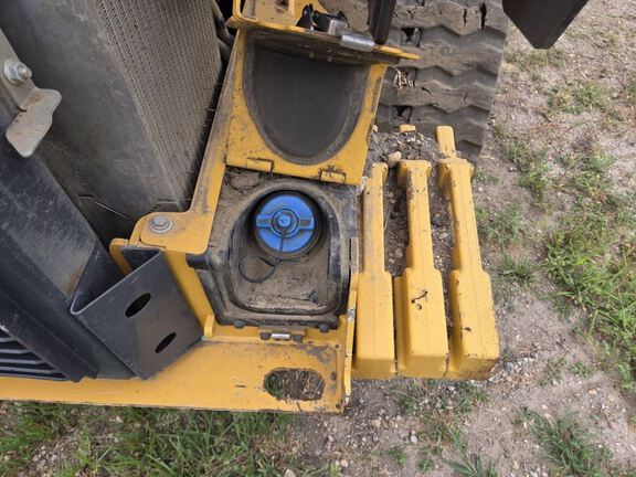 2023 John Deere 333G