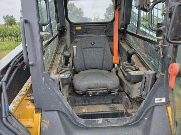 2023 John Deere 333G