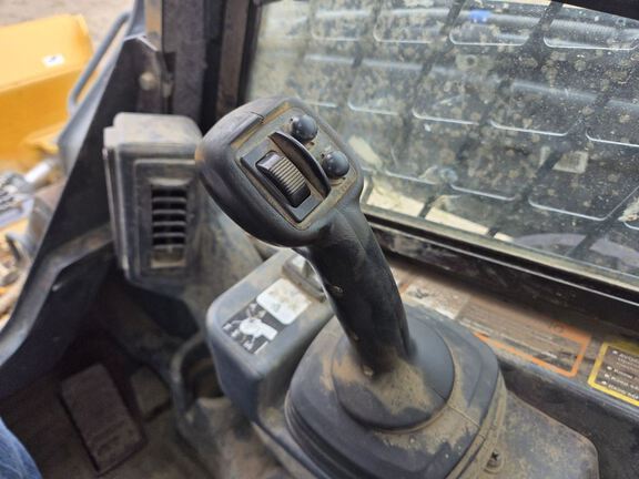 2023 John Deere 333G