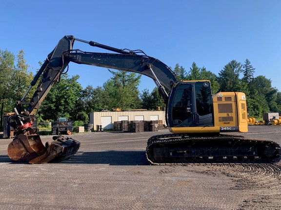 2014 John Deere 245G LC