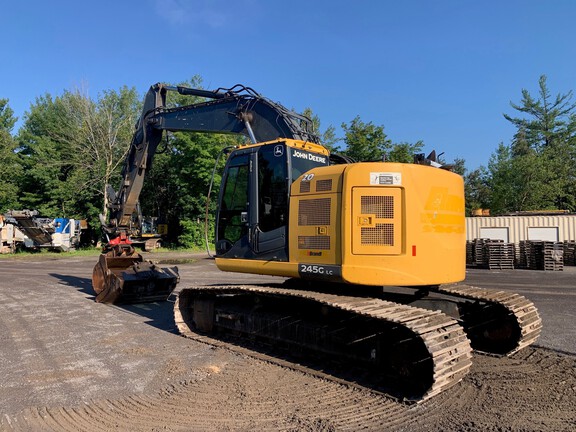 2014 John Deere 245G LC