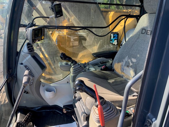 2014 John Deere 245G LC