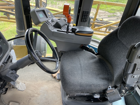 Photo of 2008 Ag-Chem RoGator SSC1074