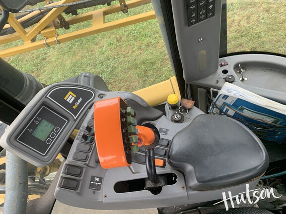 Photo of 2008 Ag-Chem RoGator SSC1074