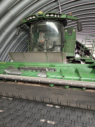 Used 2019 John Deere S780 Combines at Horizon Ag & Turf in Lloydminster, AB - Photo22