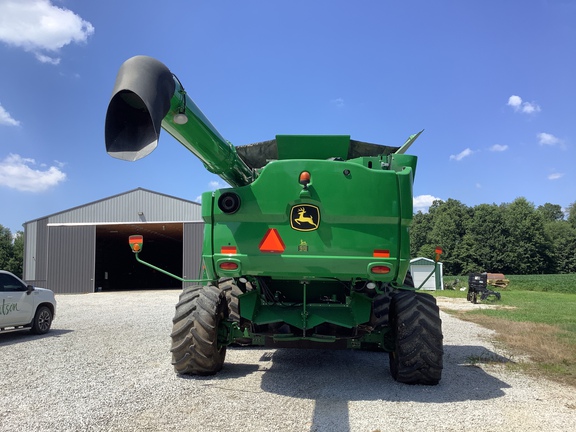 Photo of 2014 John Deere S680