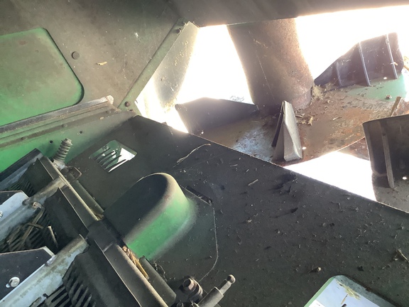 Photo of 2014 John Deere S680