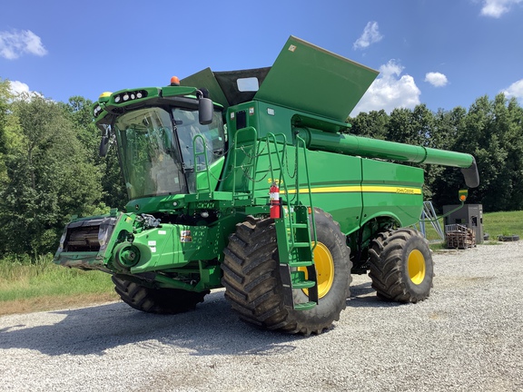 Photo of 2014 John Deere S680