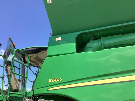 Photo of 2014 John Deere S680