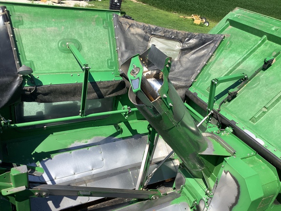 Photo of 2014 John Deere S680
