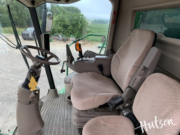 Photo of 2014 John Deere S680