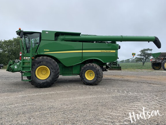 Photo of 2014 John Deere S680