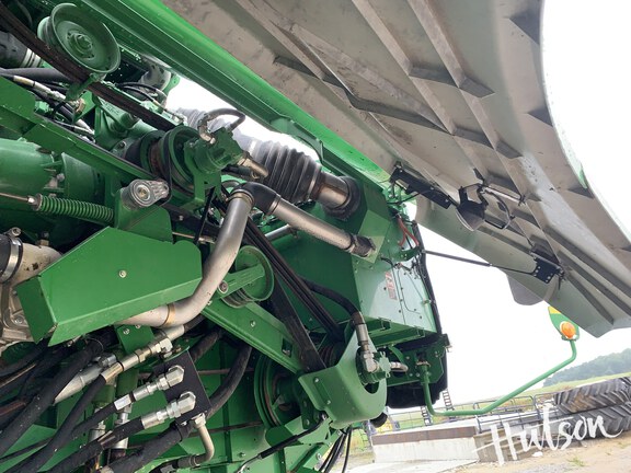 Photo of 2014 John Deere S680