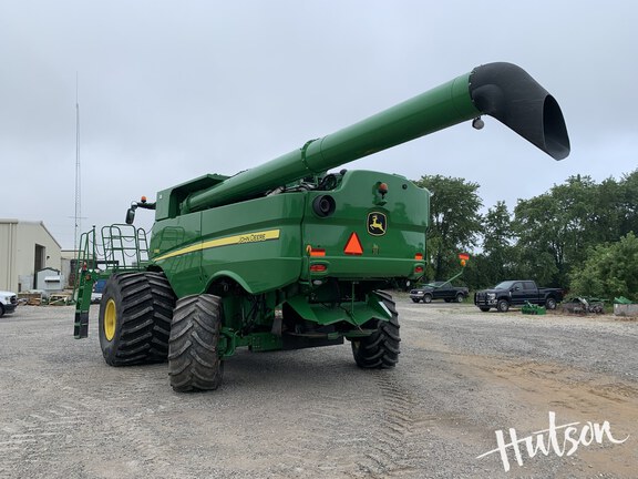 Photo of 2014 John Deere S680