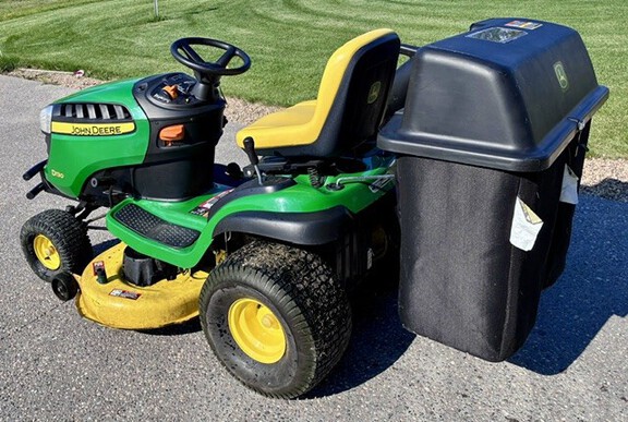  John Deere D130