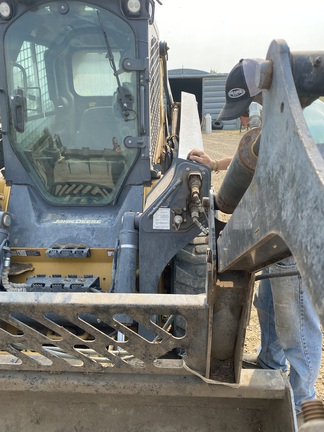 Photo of 2021 John Deere 332G