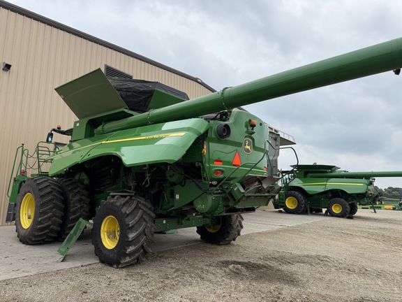 2017 John Deere S690 - Photo20