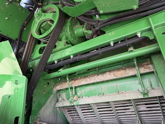 2017 John Deere S690 - Photo14