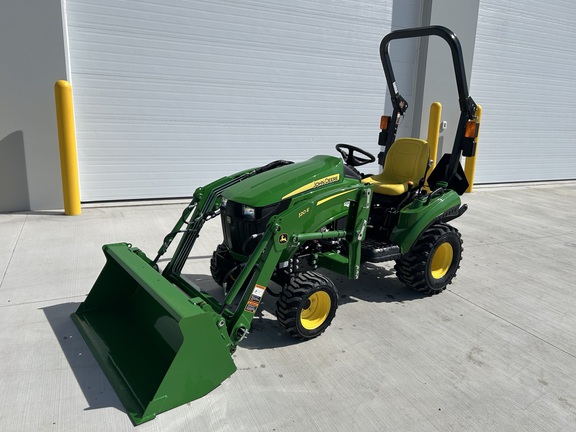 Used 2025 John Deere 1023E Compact Utility Tractors at Horizon Ag & Turf in Barrhead, AB - Photo1