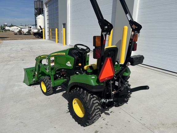 Used 2025 John Deere 1023E Compact Utility Tractors at Horizon Ag & Turf in Barrhead, AB - Photo4