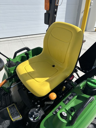 Used 2025 John Deere 1023E Compact Utility Tractors at Horizon Ag & Turf in Barrhead, AB - Photo5