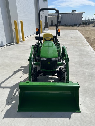Used 2025 John Deere 1023E Compact Utility Tractors at Horizon Ag & Turf in Barrhead, AB - Photo9