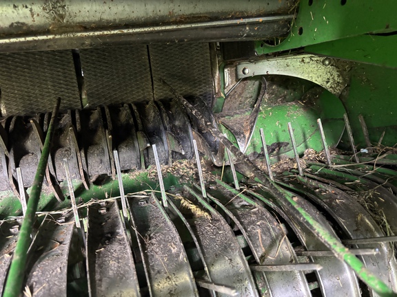 Used 2017 John Deere 569 Round Balers at Horizon Ag & Turf in St. Paul, AB - Photo6