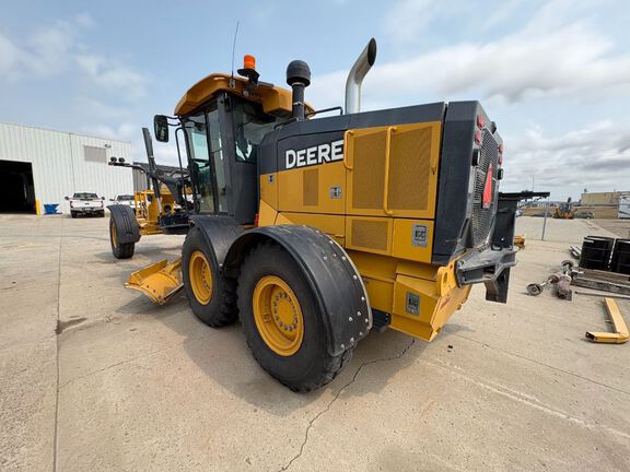 2019 John Deere 772G