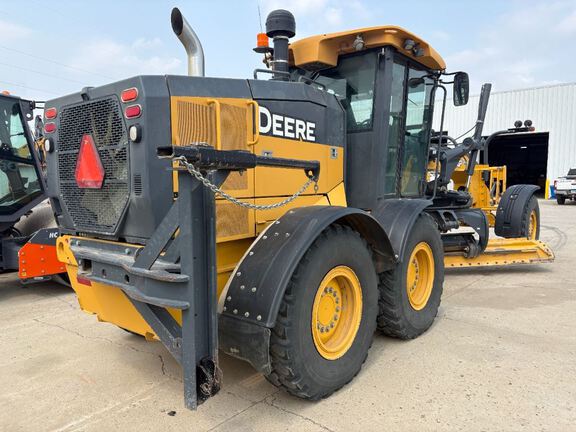 2019 John Deere 772G