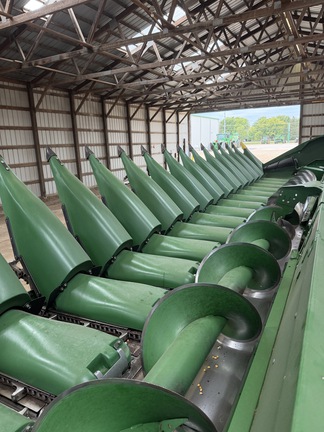 2021 John Deere C18R - Photo18