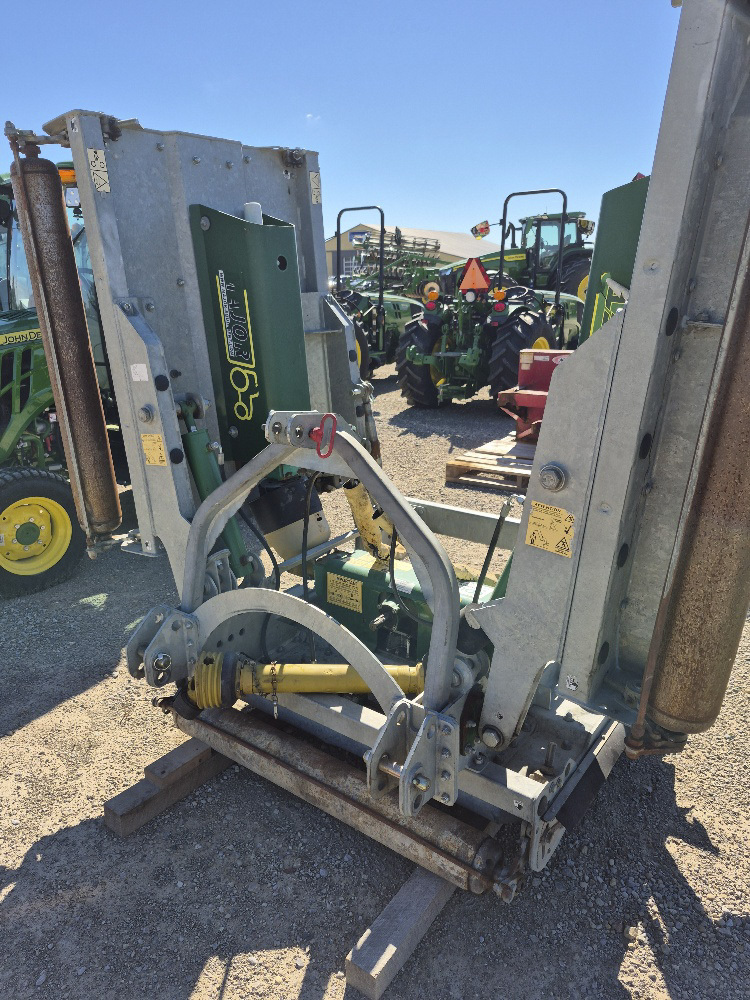 2020 Major 15' Grooming Mowers