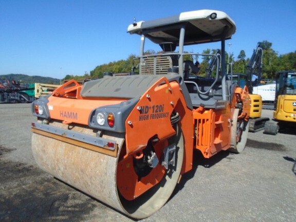 Photo of a 2018 Hamm HD120iVVHF