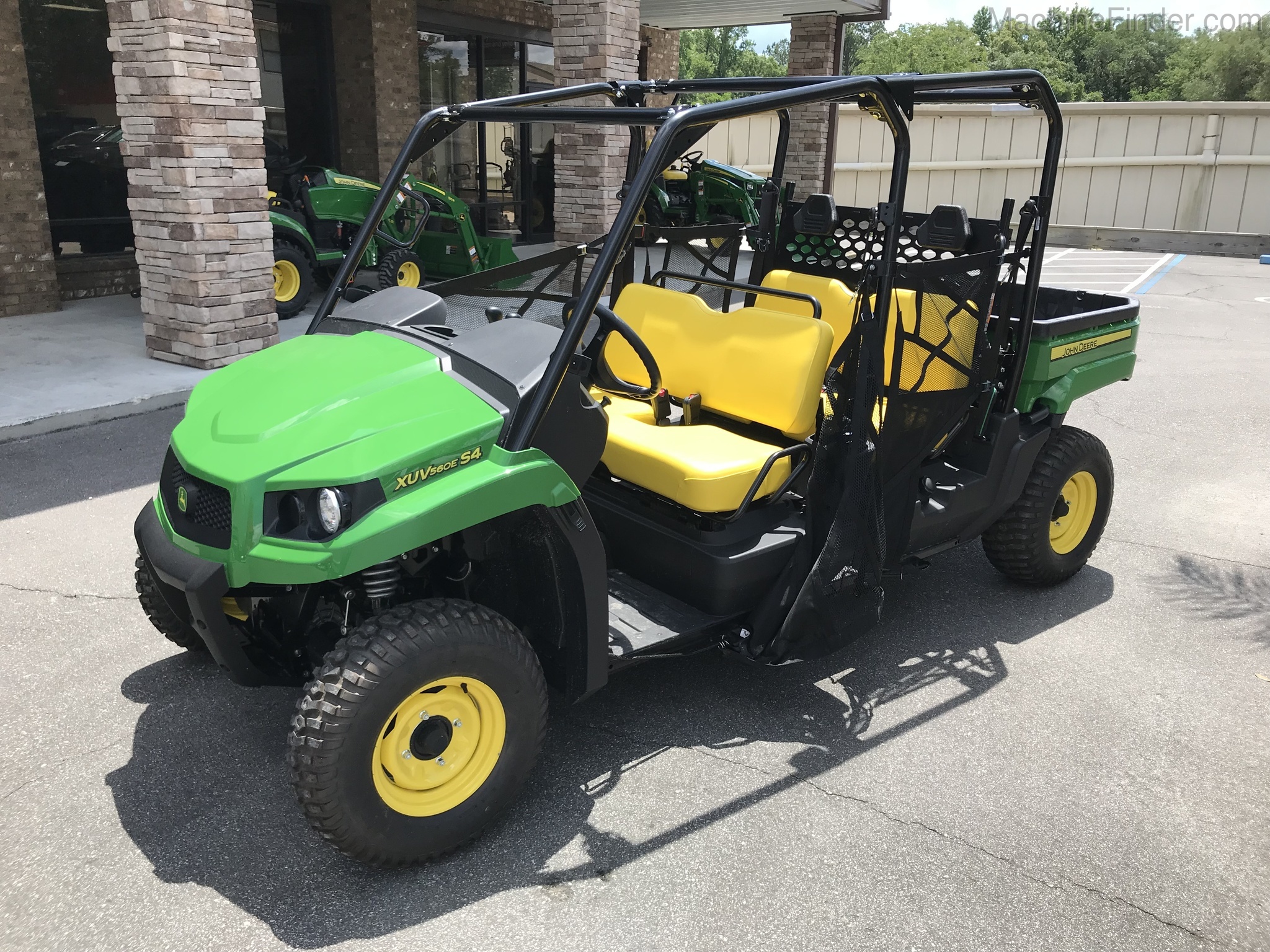2021 John Deere XUV560E S4 Image 2