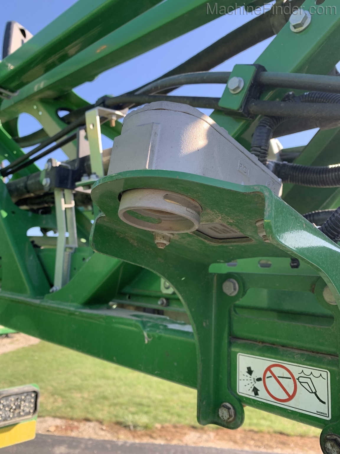 2019 John Deere R4030 Image 4