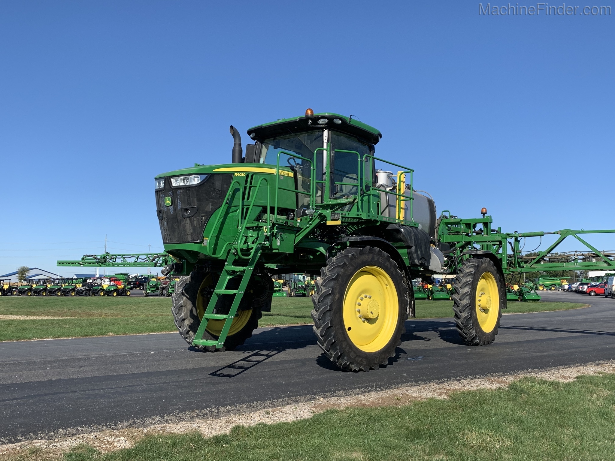 2019 John Deere R4030 Image 2